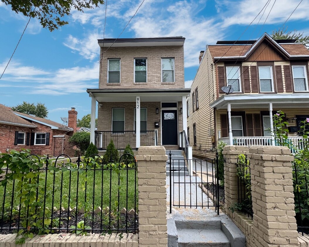 Newly Renovated 4 BR/3.5 BA Detached Home ... - Newly Renovated 4 BR/3.5 BA Detached Home ...