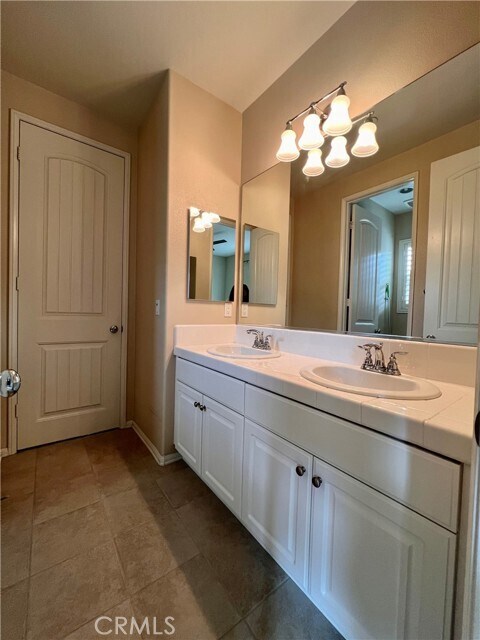 Foto del edificio - 19935 Andorra Ct