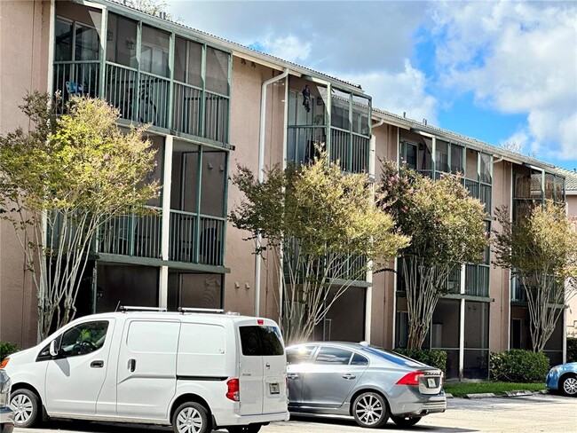 Building Photo - 121 Oyster Bay Cir