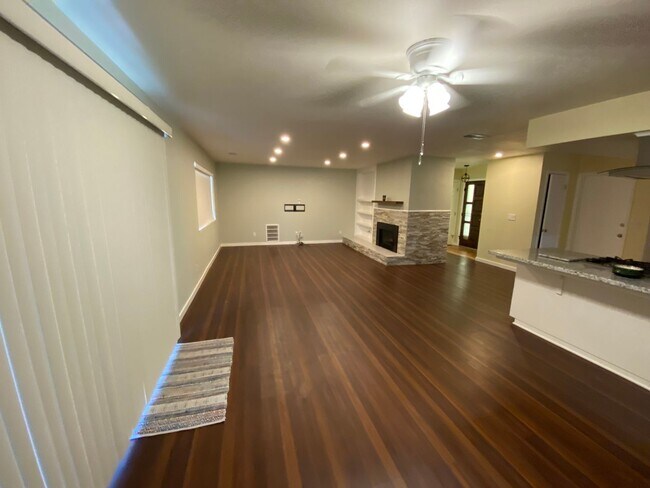 Foto del edificio - Beautiful Home for rent in Visalia, Ca