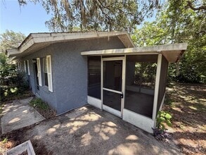 Building Photo - 923 S Brisson Terrace