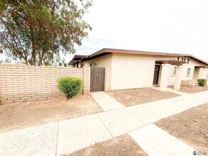Building Photo - 1465 E Laguna Pl