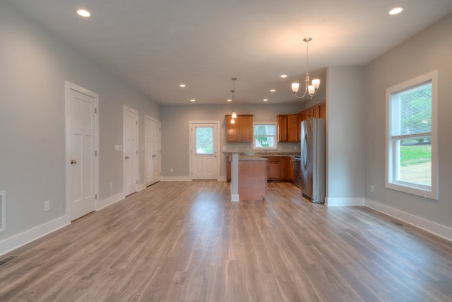 Building Photo - 221 Uptown Trail