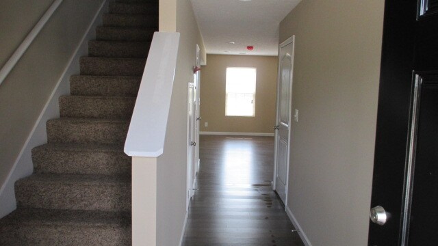 Foto del edificio - 648 Stowe Ct Building 2