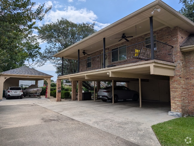 Building Photo - 214-216 Phosphor Ave