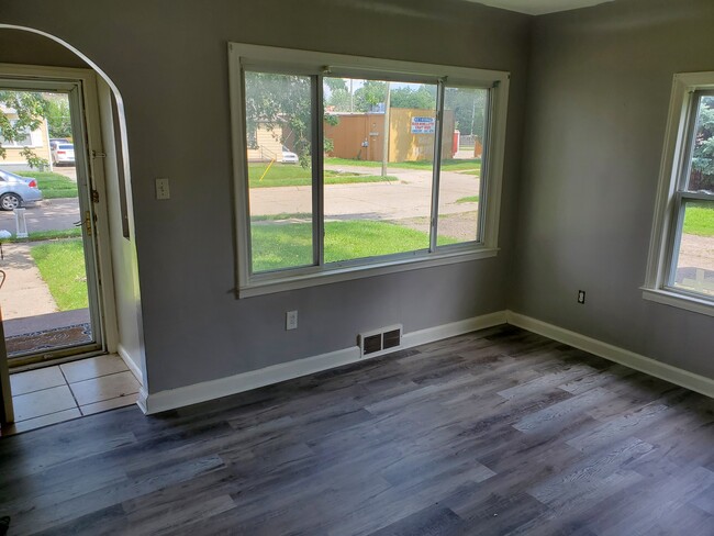 Living Room - 13510 Prospect Ave