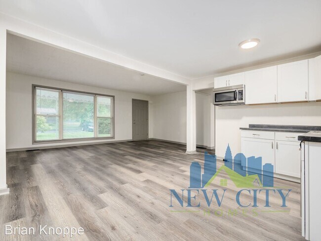 Foto del edificio - 3 br, 1 bath House - 1880 Vaughn St