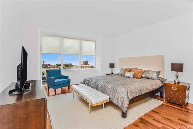 Foto del edificio - 640 W 237th St