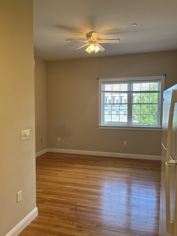 Building Photo - 60 Pearl St