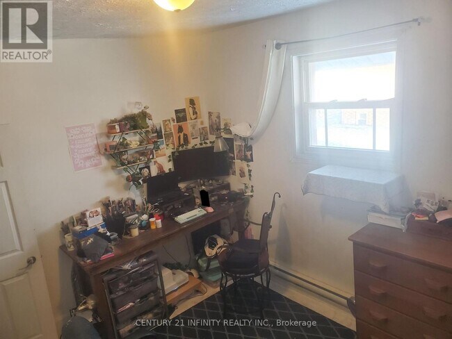 Photo du bâtiment - 134 Simcoe St S