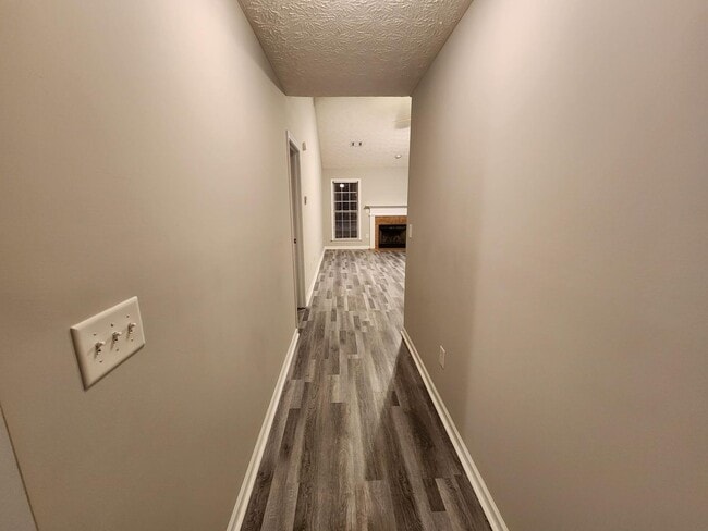 Foto del edificio - 3 Bedrooms 2 Baths 2 Car Garage - North Co...