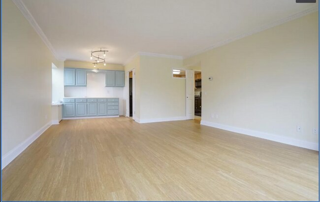 Foto del edificio - 3 Bedroom, 2 Bathroom Condo in Downtown!