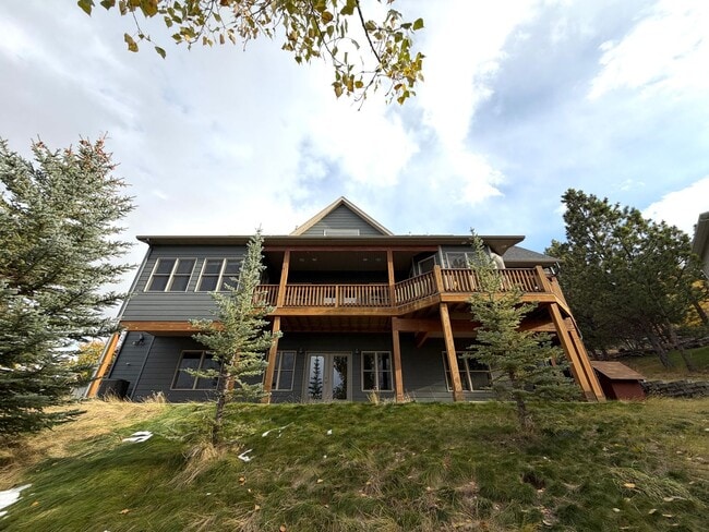 Foto del edificio - Absolutely Stunning, 6-Bed 3.5 Bath Execut...