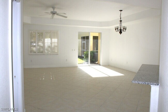 Building Photo - 16121 Via Solera Cir
