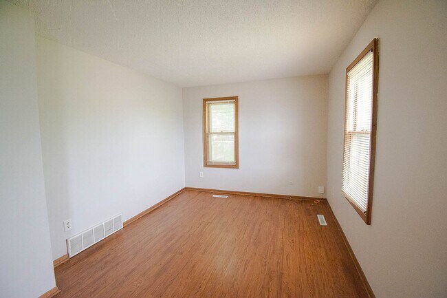 Foto del edificio - 104 21st St SW