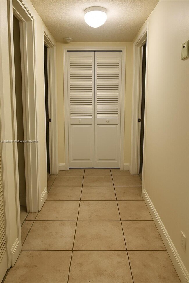 Foto del edificio - 8415 SW 107th Ave