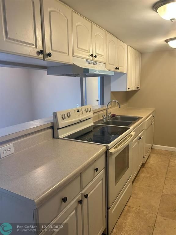 4451 Treehouse Ln Unit E, Tamarac, FL 33319 Condo for Rent in Tamarac