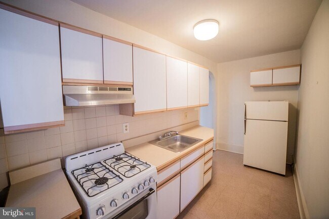 Building Photo - 401 S 22nd St