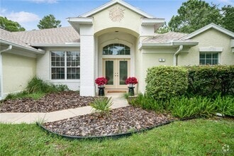 Building Photo - 5 Primula Ct W