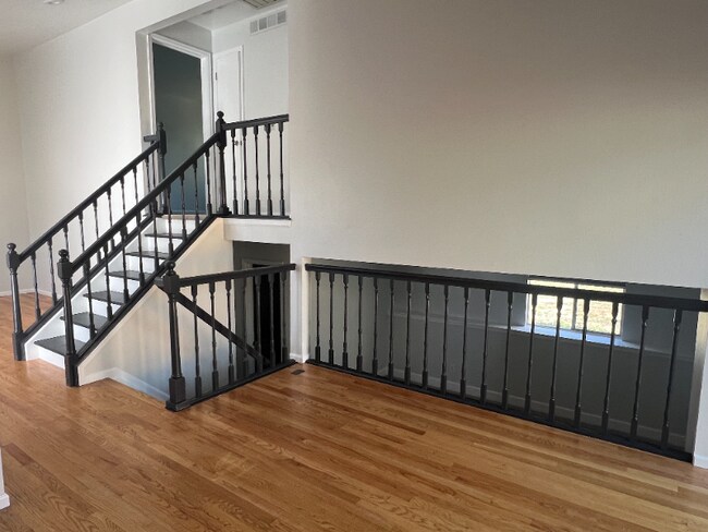 Foto del edificio - 332 W Hawthorn Ct