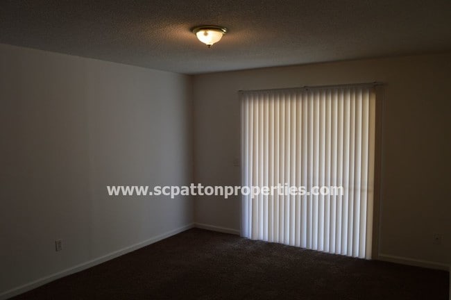 Building Photo - Calibre West Apartment