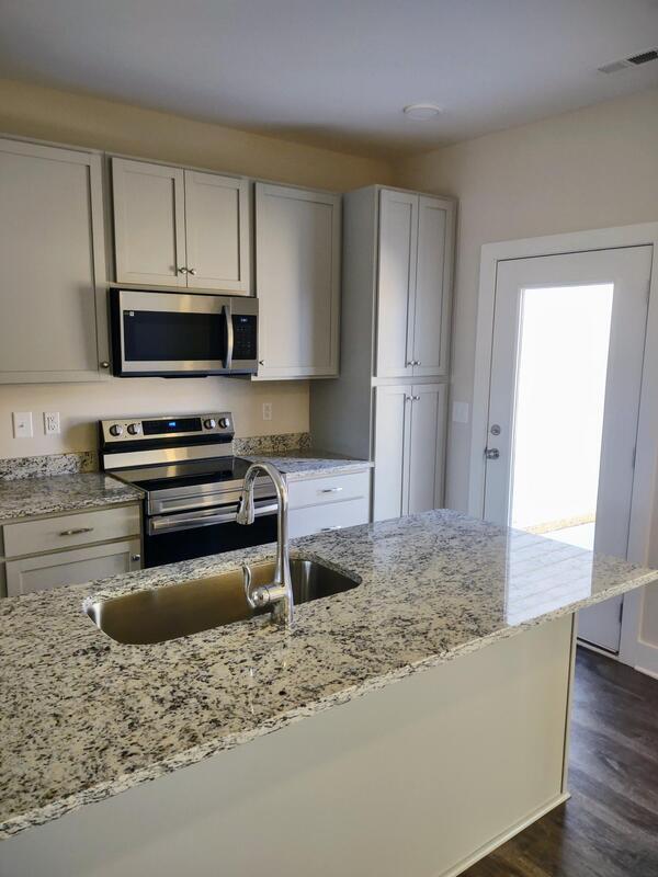 Building Photo - 844 Pryor St