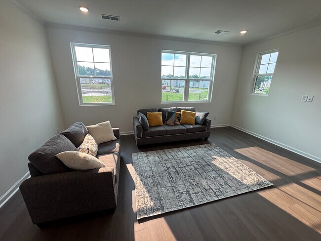 Foto del edificio - Room in Townhome on Gypsum Dr