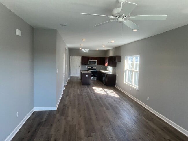 Foto del edificio - New 3 Bed 3 Bath Home