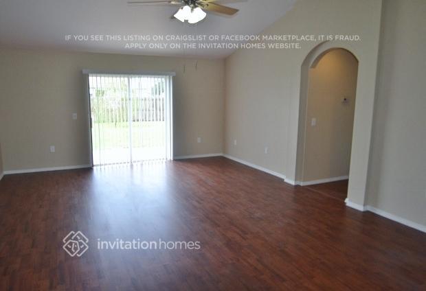Foto del edificio - 8340 Split Creek Cir