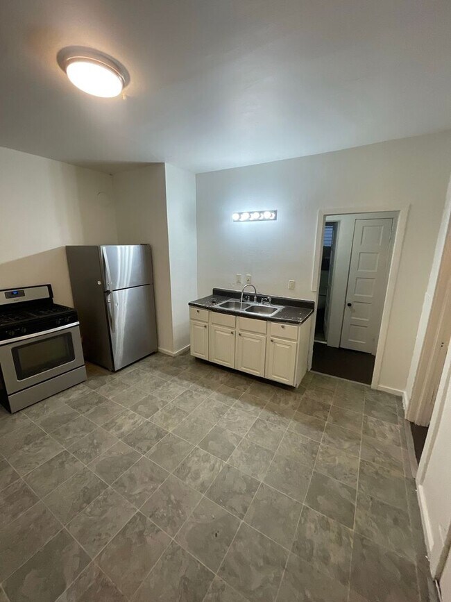 Foto del edificio - 2866-2866A N 34th St. (Duplex)