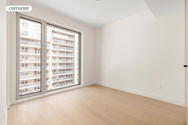 Foto del edificio - 250 E 25th St