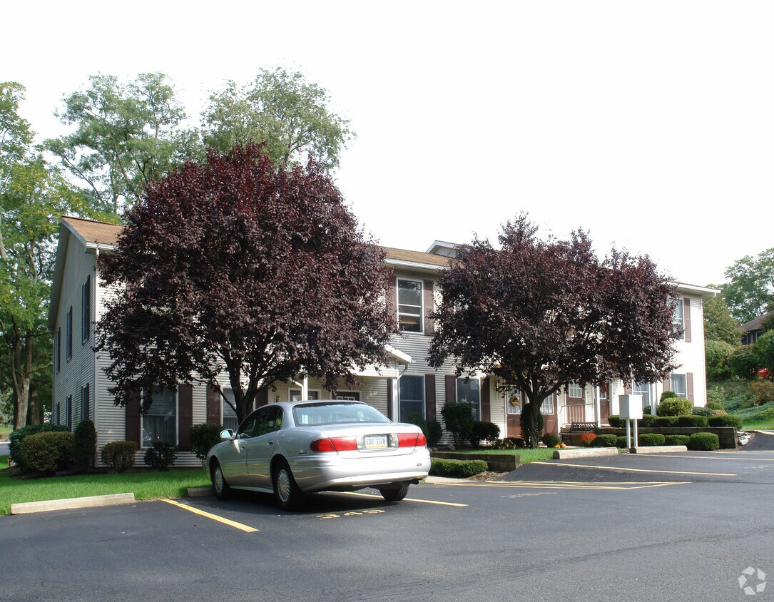 Primary Photo - Eldercrest Apartments