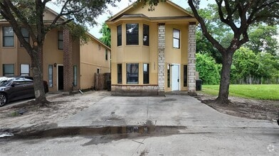 Building Photo - 3032 La Estancia Ln