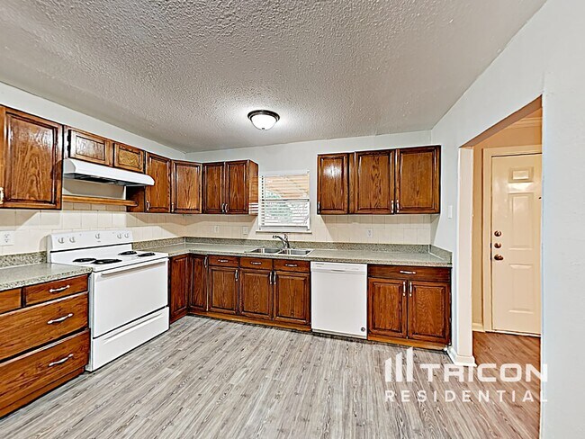 Foto del edificio - 4137 Salem Dr