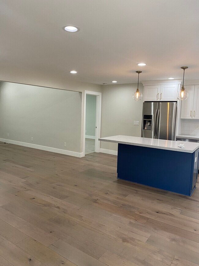 Foto del edificio - 7890 E Spring St