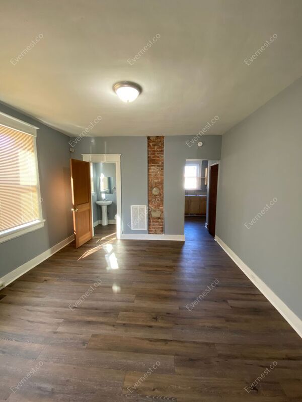 Foto del edificio - 2105 Halifax Ave