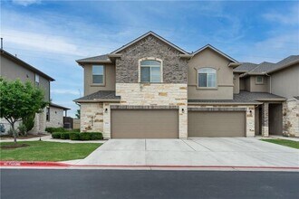 Building Photo - 2880 Donnell Dr