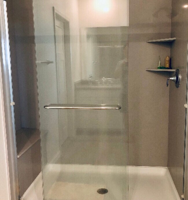 Building Photo - 3851 Ivan Way