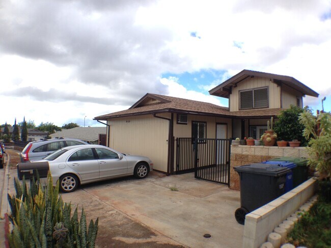 Photo - Clean, Spacious, and Large 1Bdrm 1Bath,   ... House