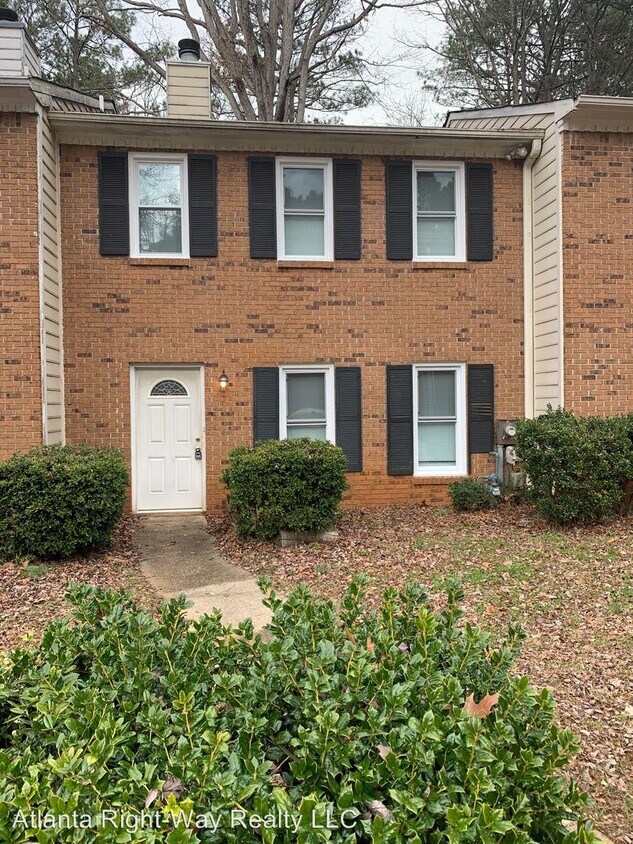 Foto principal - 3 br, 2.5 bath House - 2766 Northwood Court