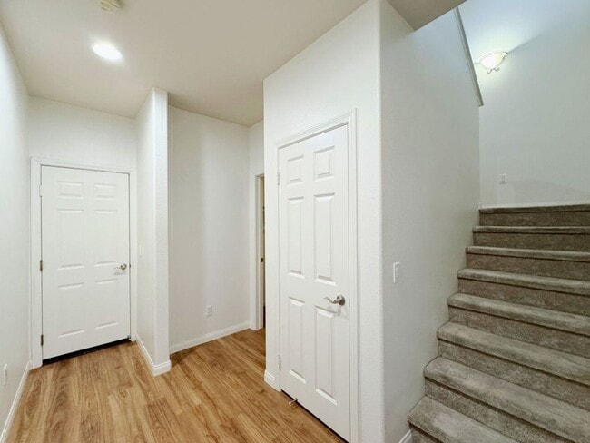 Foto del edificio - Stunning 2 Bed / 2.5 Bath Condo with 2-Car Garage in North Park