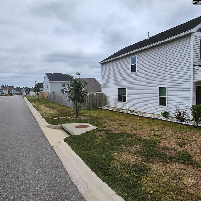 Foto del edificio - 2339 Trakand Dr