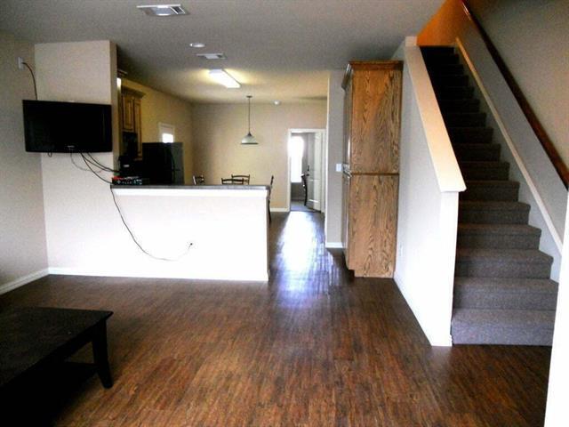 Foto del edificio - 2418 W Prairie St