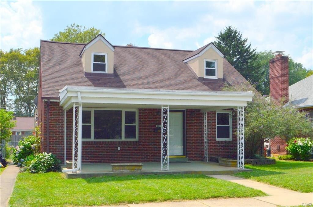 Primary Photo - 822 North Saint Elmo Street