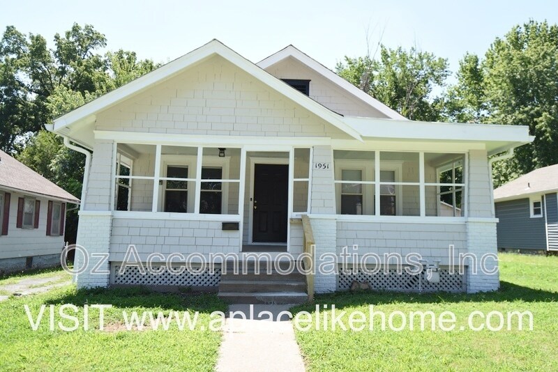 Foto principal - 1951 Troup Ave