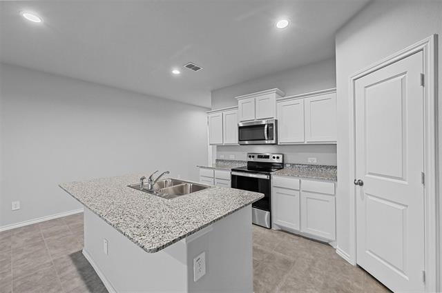 Building Photo - 9504 Drifting Sand Dr