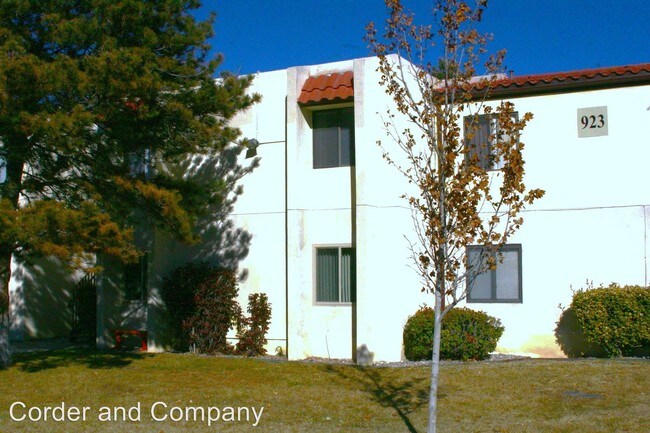 Building Photo - 2 br, 2 bath House - 923-H Country Club Rd SE