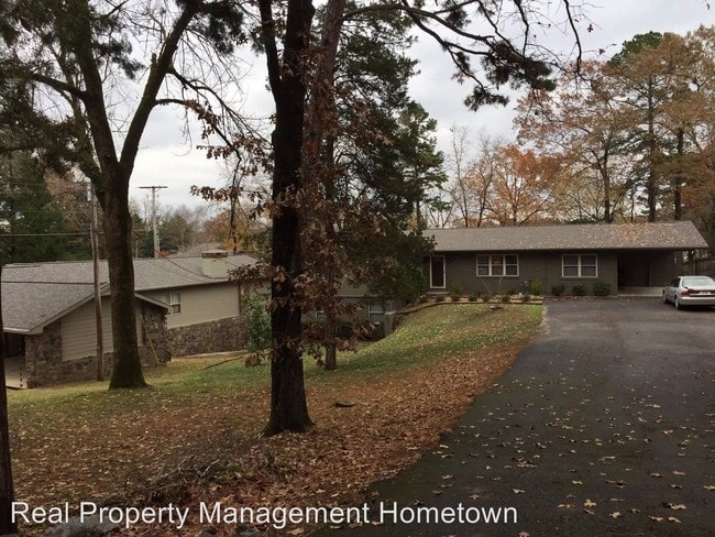 Building Photo - 602 Long Island Dr