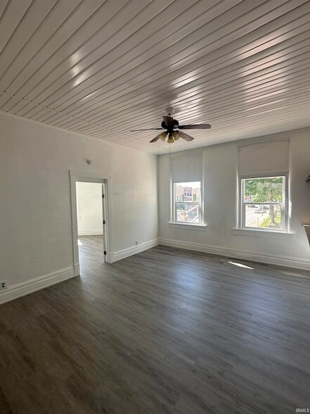 Foto del edificio - 104 W Michigan St