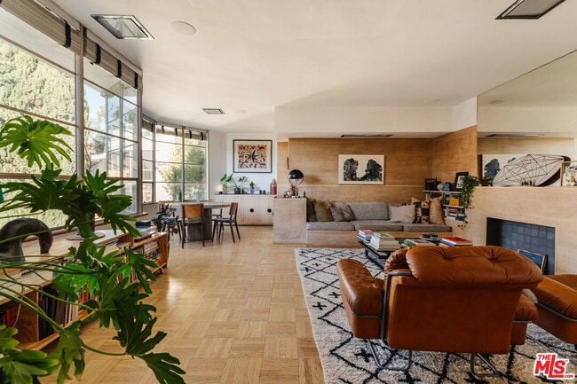 Foto del edificio - 1530 N Easterly Terrace